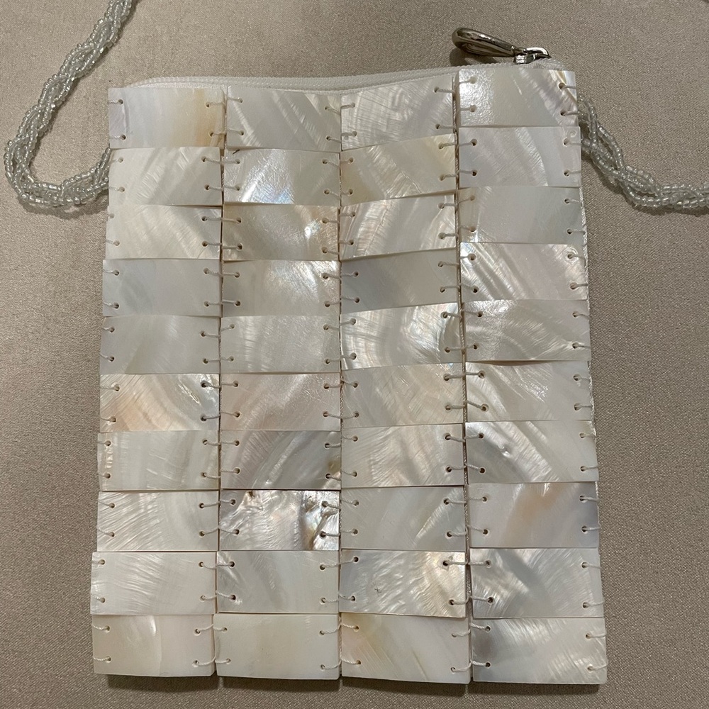 Mother-of-Pearl Tile Wristlet Clutch - White/Cream